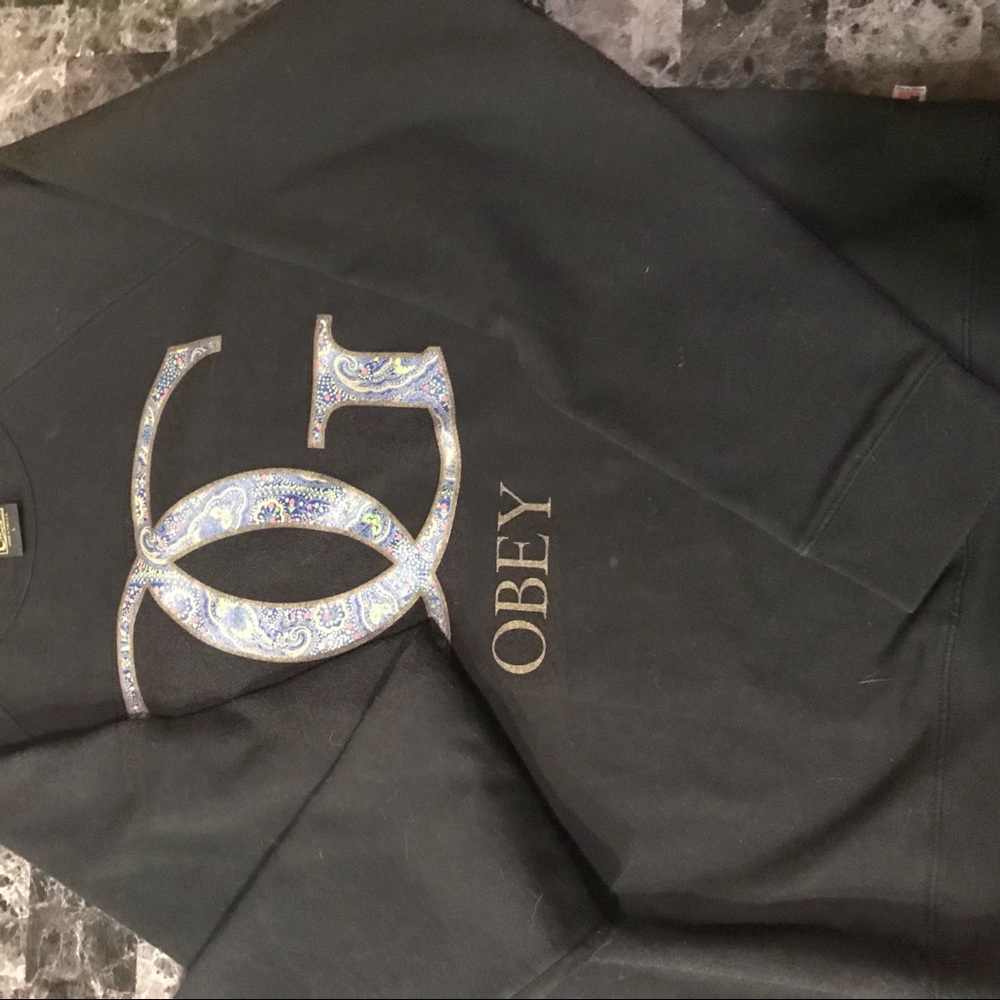 Unisex OBEY crew neck size large